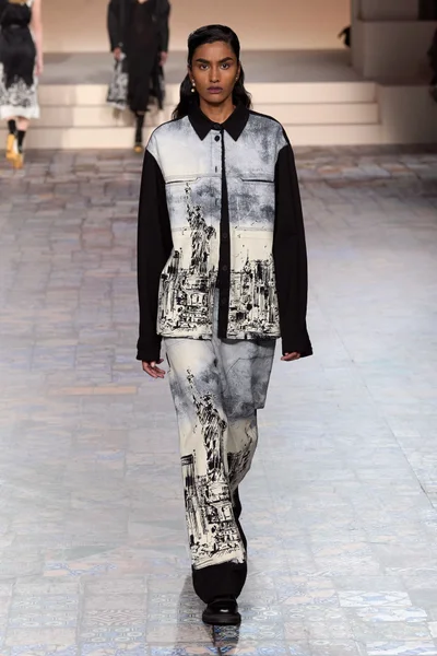 Look 47